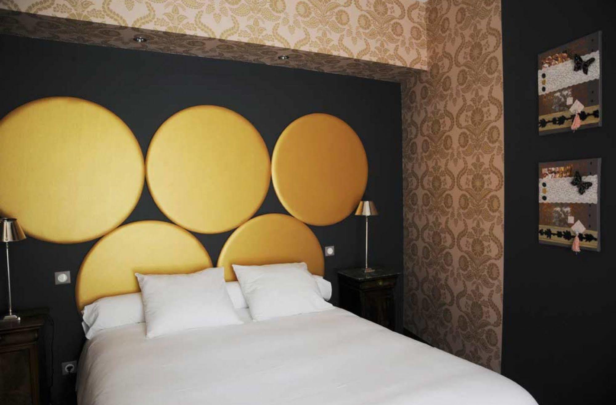 Hotel Spa Frederic Carrion Et Sa Table Gastronomique Viré Eksteriør bilde