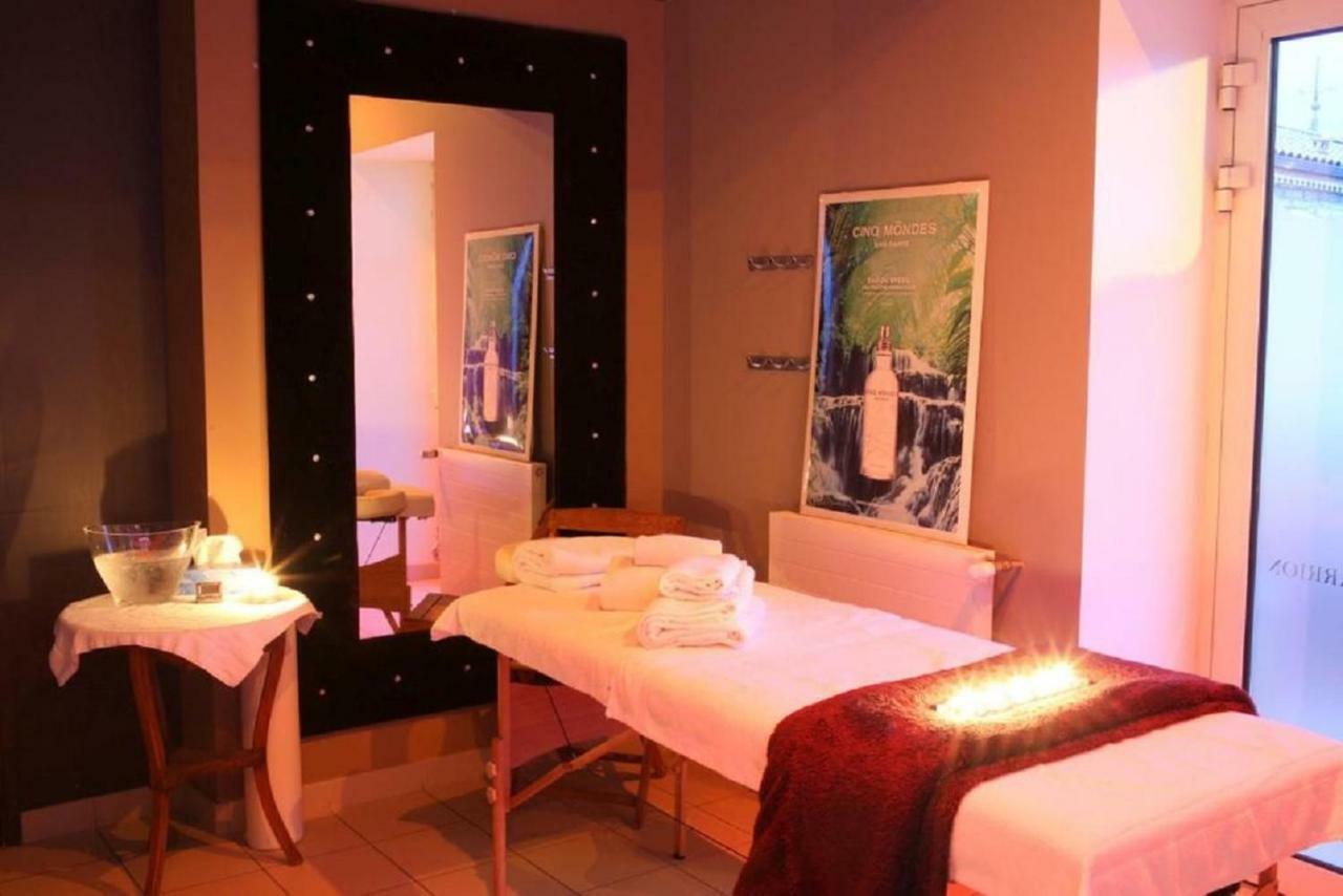 Hotel Spa Frederic Carrion Et Sa Table Gastronomique Viré Eksteriør bilde